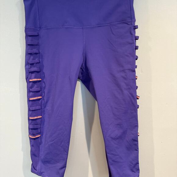 Lululemon In The Flow Crop II Leggings in Iris Flower - Picture 1 of 4